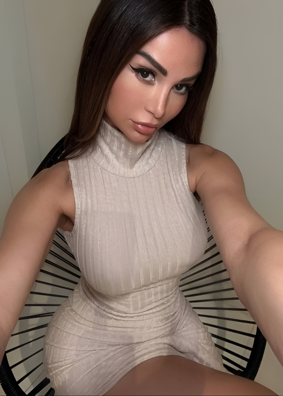 Дина привлекательная девушка из Чехова цена от 8000 руб