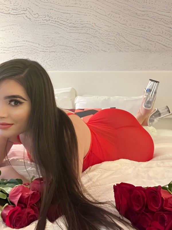 Регина привлекательная девушка из Чехова цена от 10000 руб