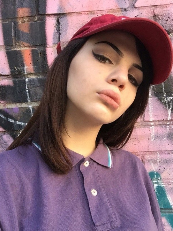 Флора привлекательная девушка из Чехова цена от 3500 руб